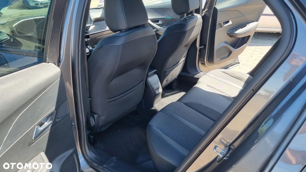 Peugeot 2008 PureTech 130 EAT8 Allure Pack - 29