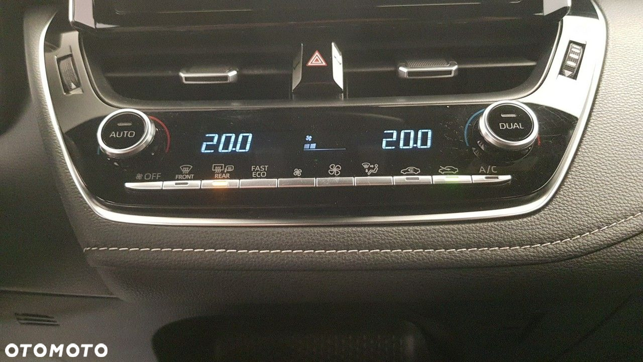 Toyota Corolla - 30