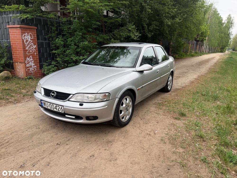 Opel Vectra 2.0 CDX - 2