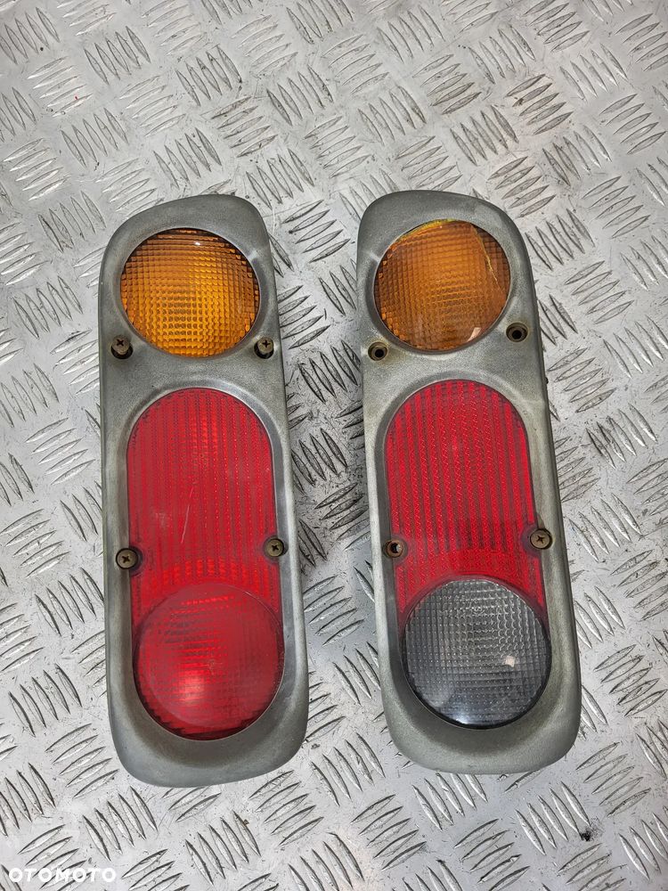 Nissan Terrano II Lampa Lewy Prawa Tył - 1