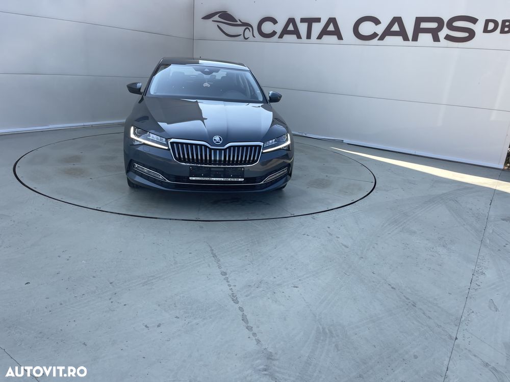 Skoda Superb 2.0 TDI DSG Selection - 1