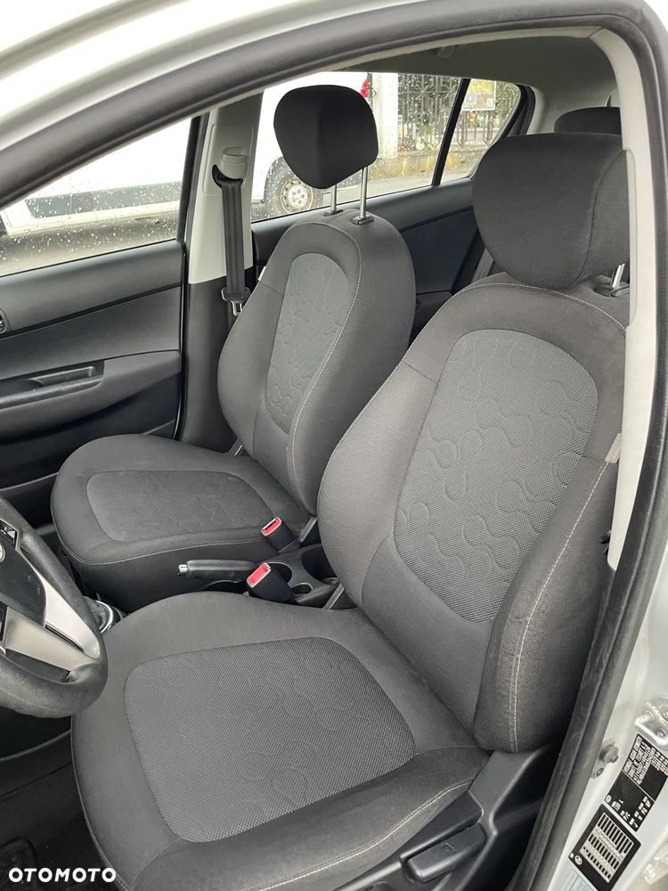 Hyundai i20 - 12