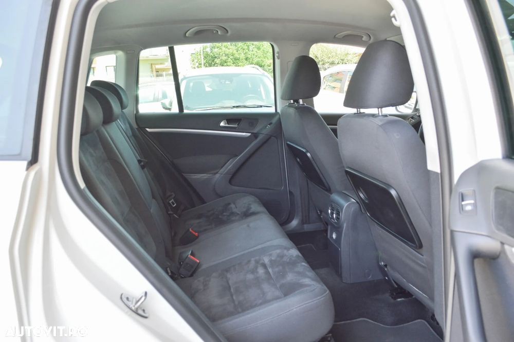 Volkswagen Tiguan 2.0 TDI 4Motion DSG Trend & Fun - 13