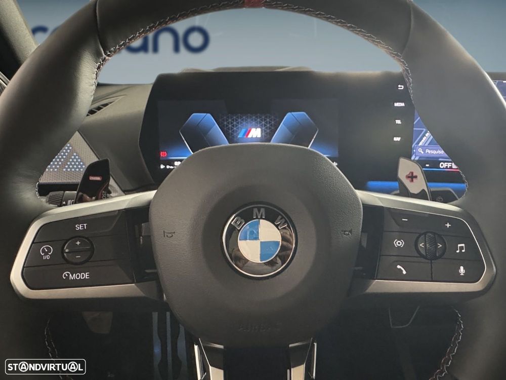 BMW M135i xDrive - 16