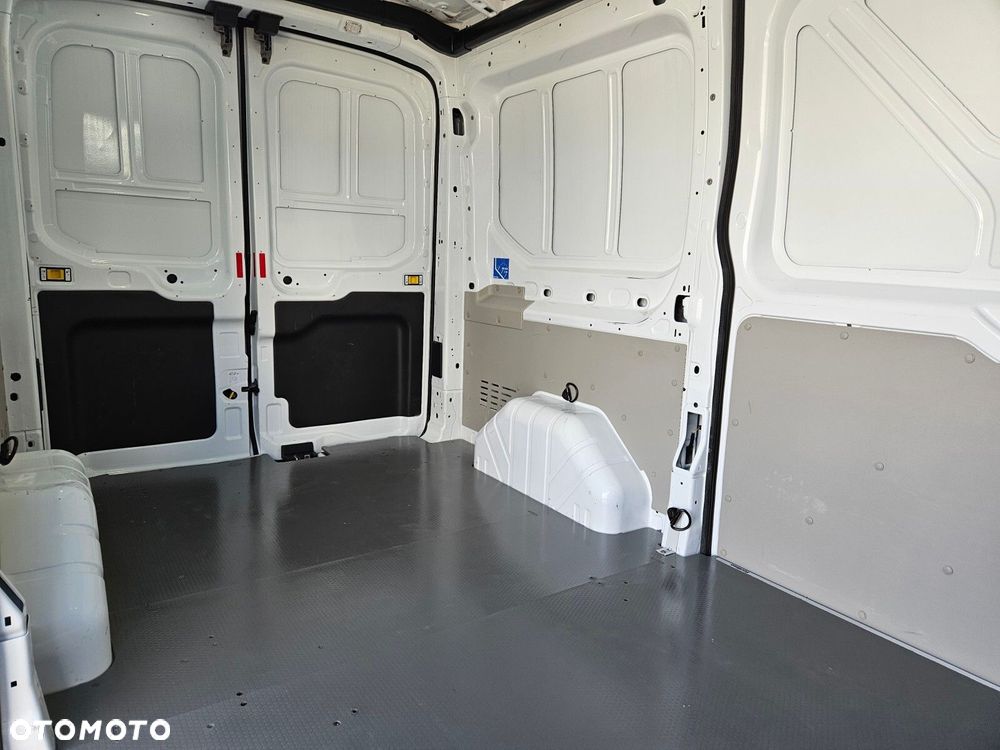 Ford transit L2H2 *49999zł NETTO* 2,0TdCi/131KM - 18