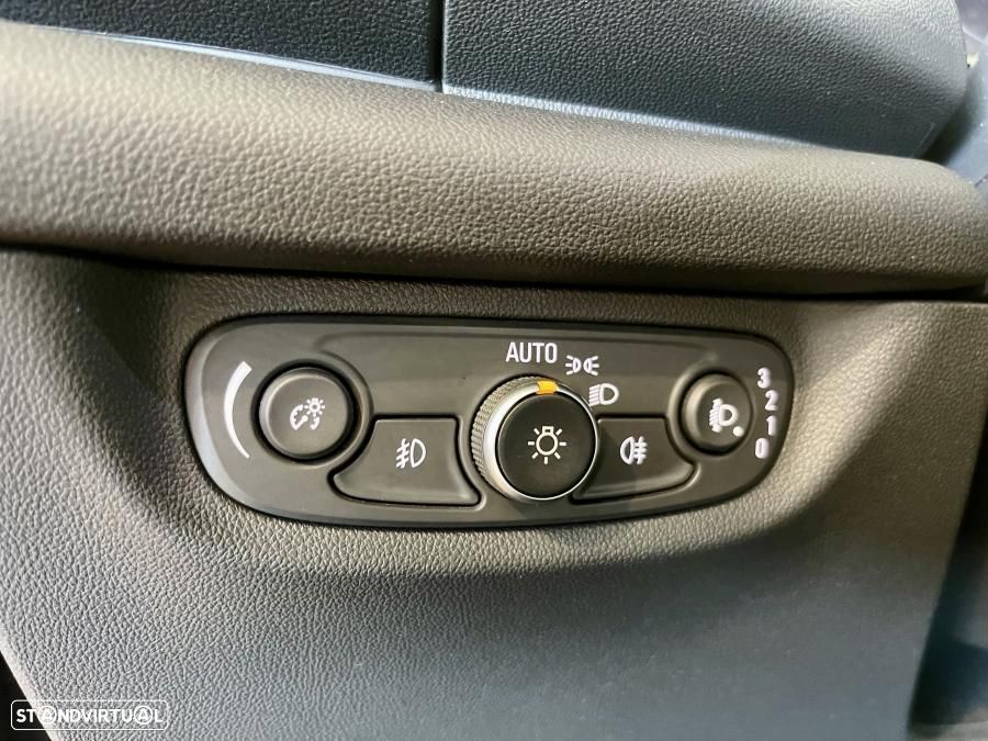 Opel Insignia Sports Tourer 1.5 D Business Edition — fotografia 12