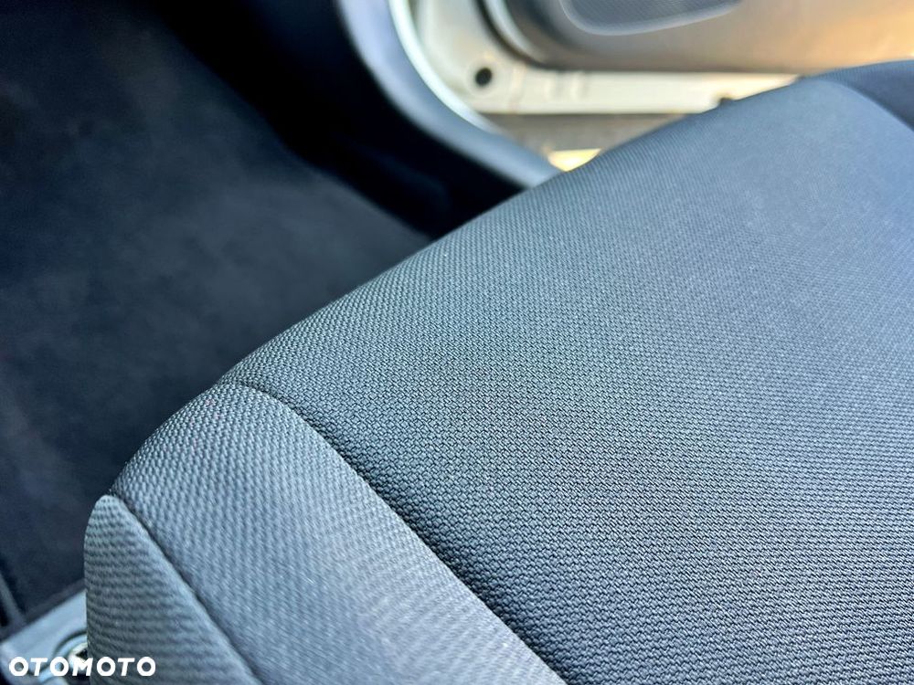 Toyota Corolla Cross - 16