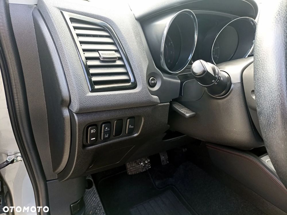 Mitsubishi ASX - 17