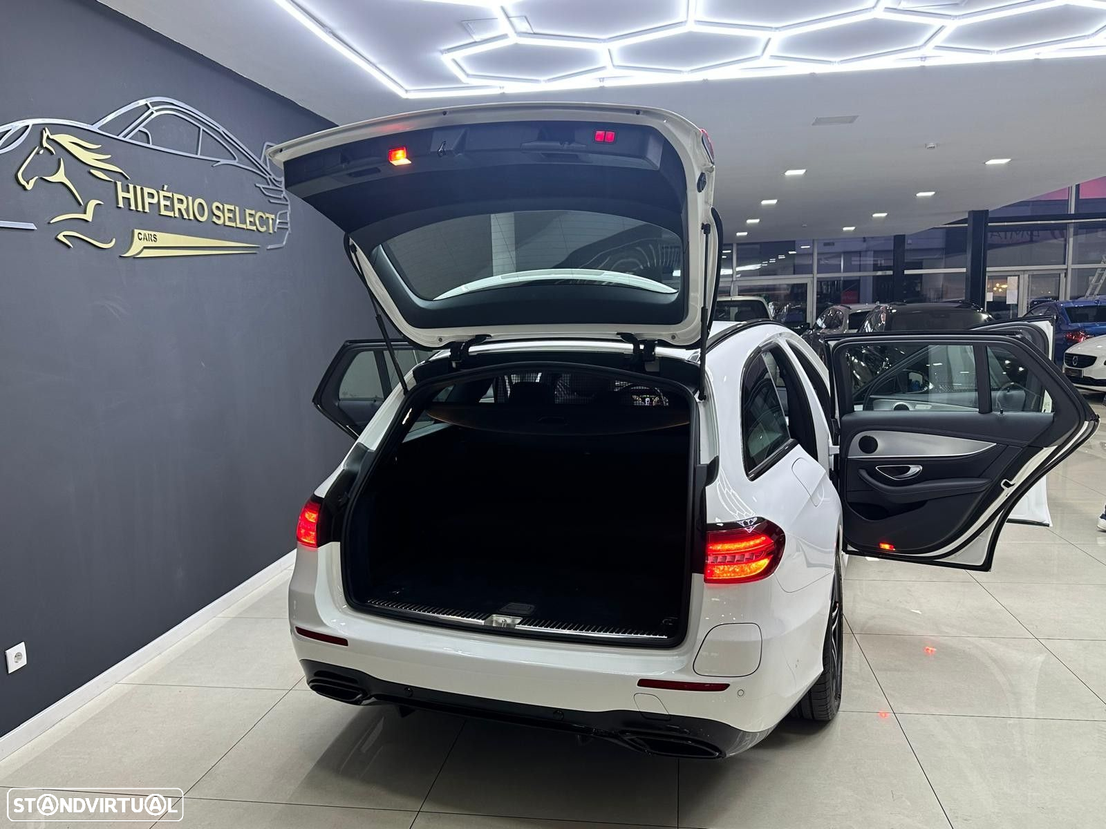 Mercedes-Benz E 300 de AMG Line - 22