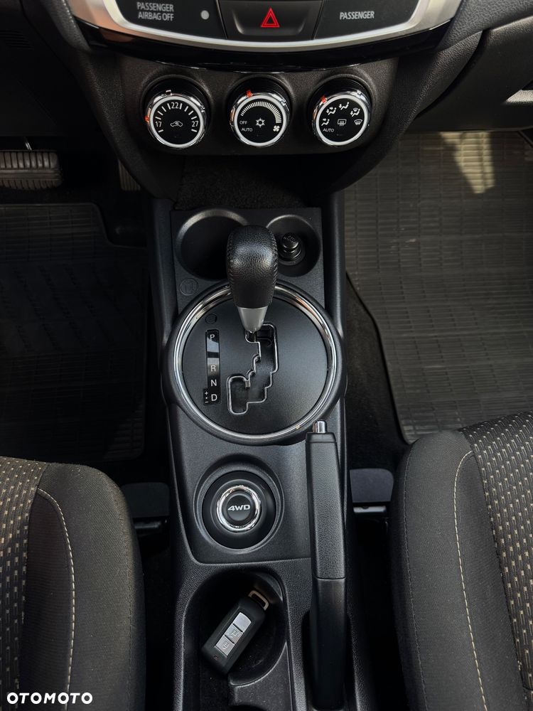 Mitsubishi ASX 2.2 DI-D 4WD Automatik Comfort Edition - 36