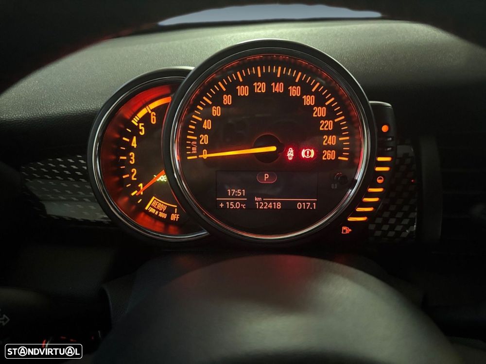 MINI 5 Portas Cooper SD Auto Desportiva - 12