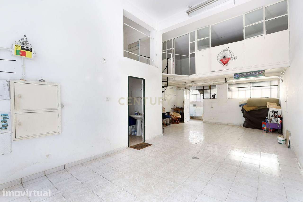 Mais do que um Espaço Comercial: Versatilidade no Coração de Moscavide - Grande imagem: 2/7