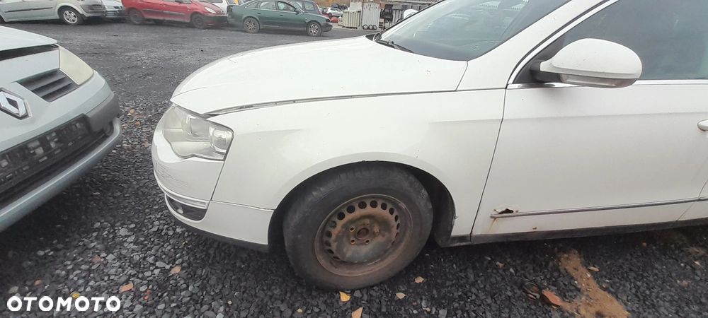 VW PASSAT B6 KOMBI BŁOTNIK LEWY PRZÓD PRZEDNI LEWY LB9A 85/7 - 1