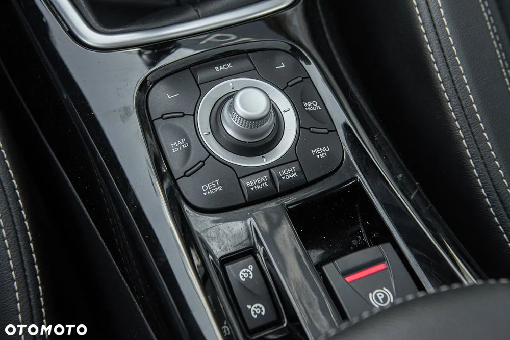 Renault Laguna dCi 150 FAP Start-Stop Bose Edition - 23