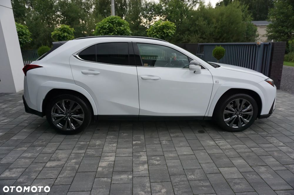 Lexus UX 250h GPF F Sport 2WD - 8