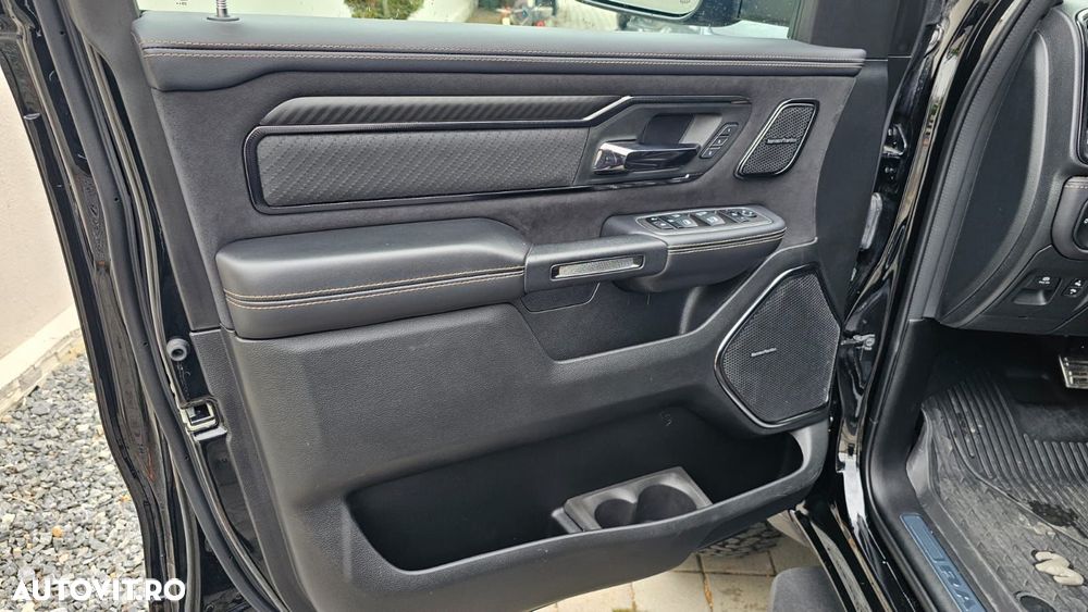 Dodge RAM - 28