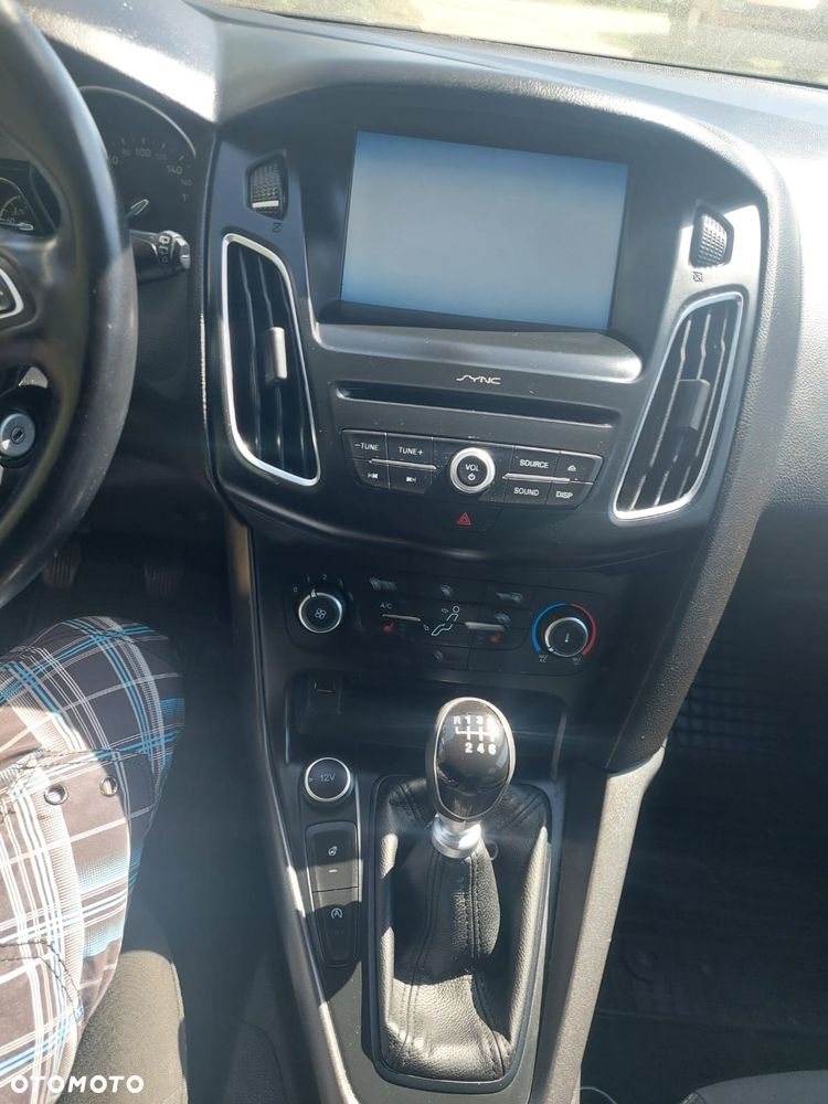 Ford Focus 1.5 TDCi DPF Start-Stopp-System Business - 12