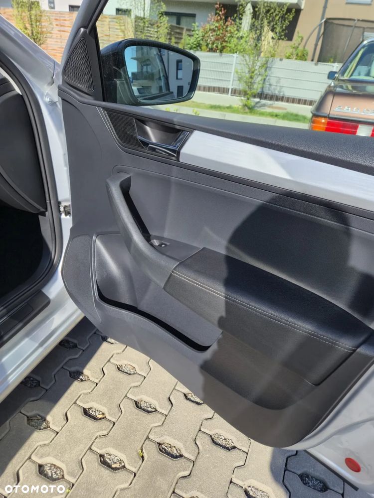 Skoda RAPID Spb 1.0 TSI Ambition - 18