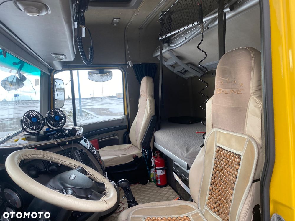 DAF XF 105 / Manual / 2010 - 13