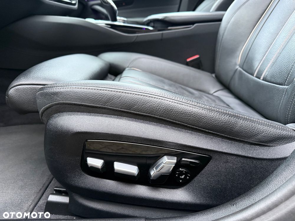 BMW Seria 5 520d xDrive M Sport Edition - 28