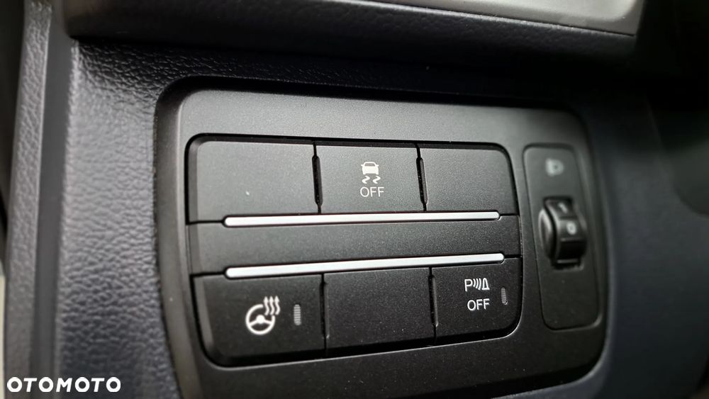 SsangYong/KGM Tivoli e-XDi 160 2WD Black+White - 33