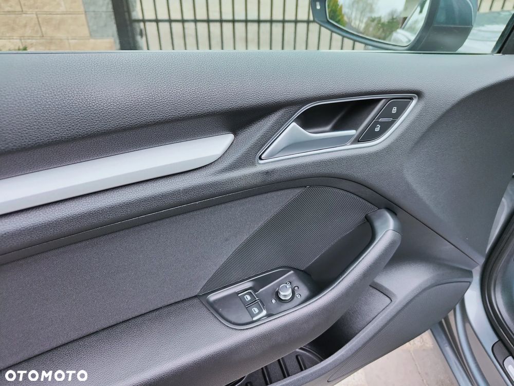Audi A3 3-drzwiowe 1.4 TFSI S line Sportpaket - 33