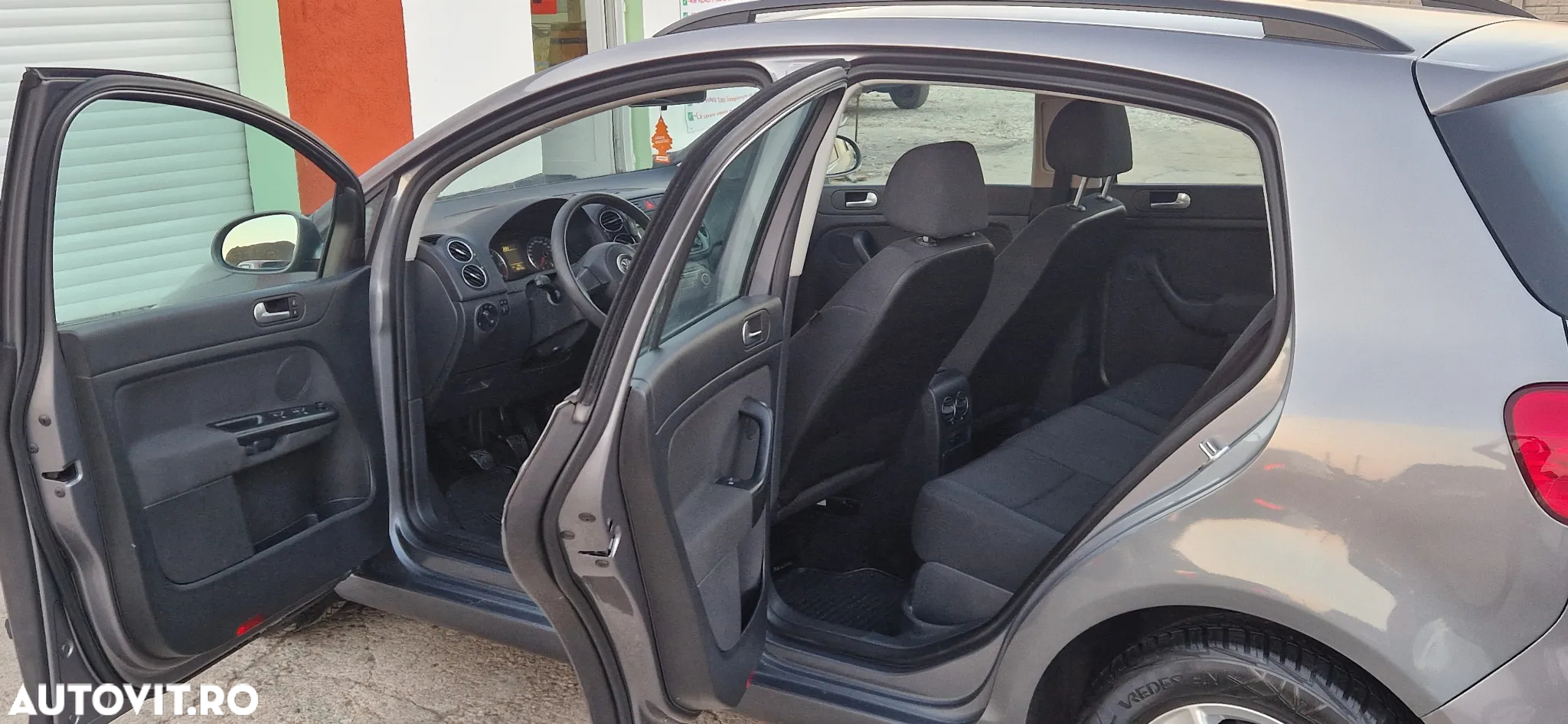 Volkswagen Golf Plus - 32