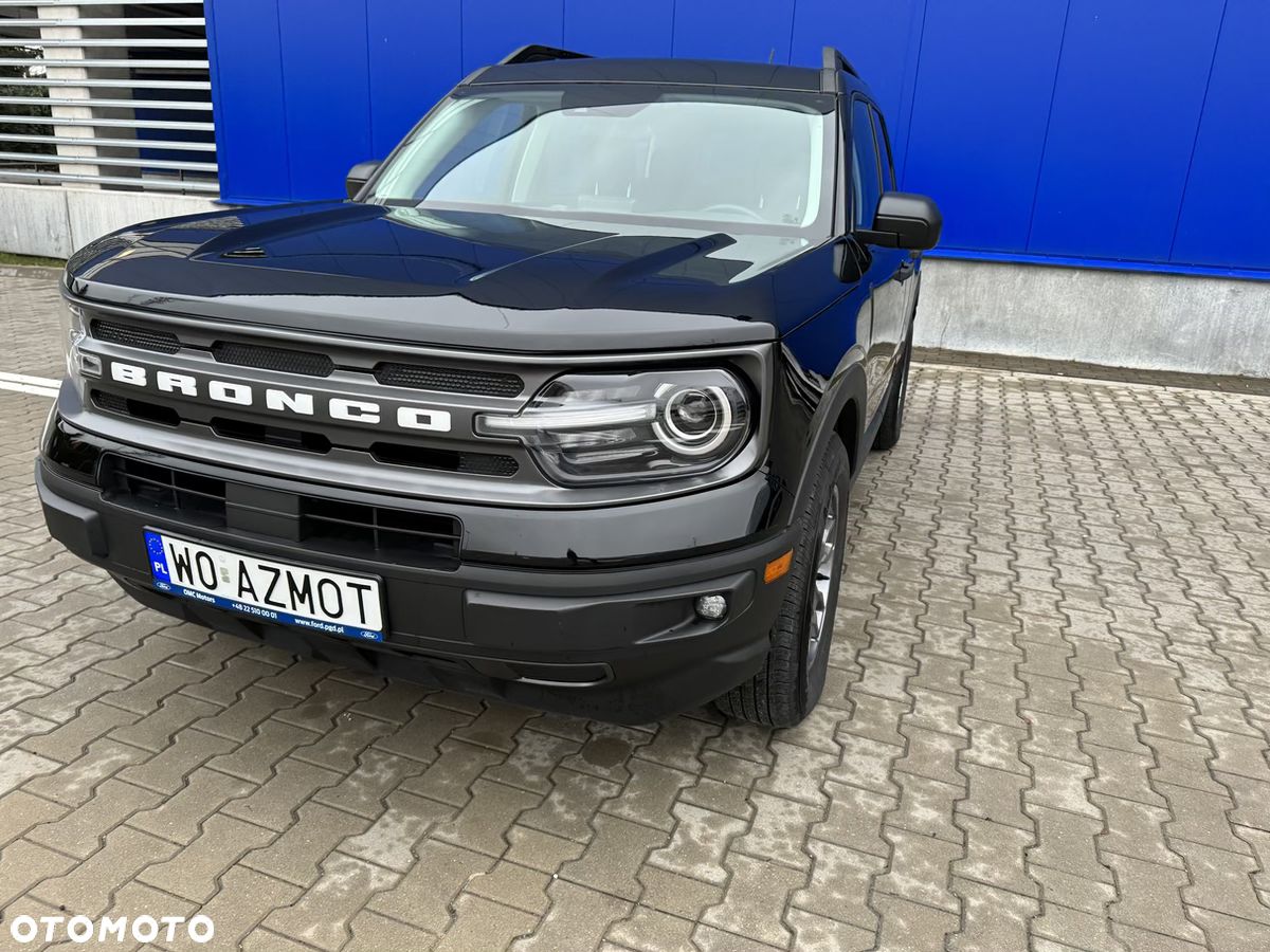 Ford Bronco - 1