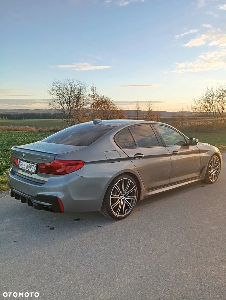 BMW Seria 5 M550i xDrive - 7