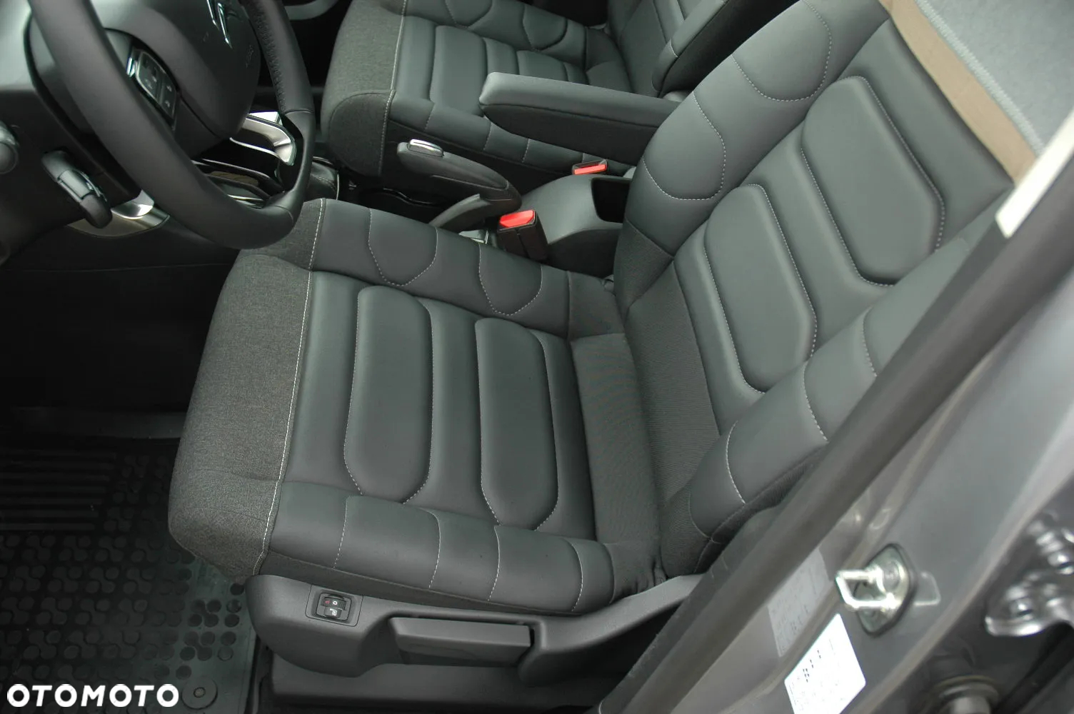 Citroën C3 Aircross 1.2 PureTech Plus S&S EAT6 - 13