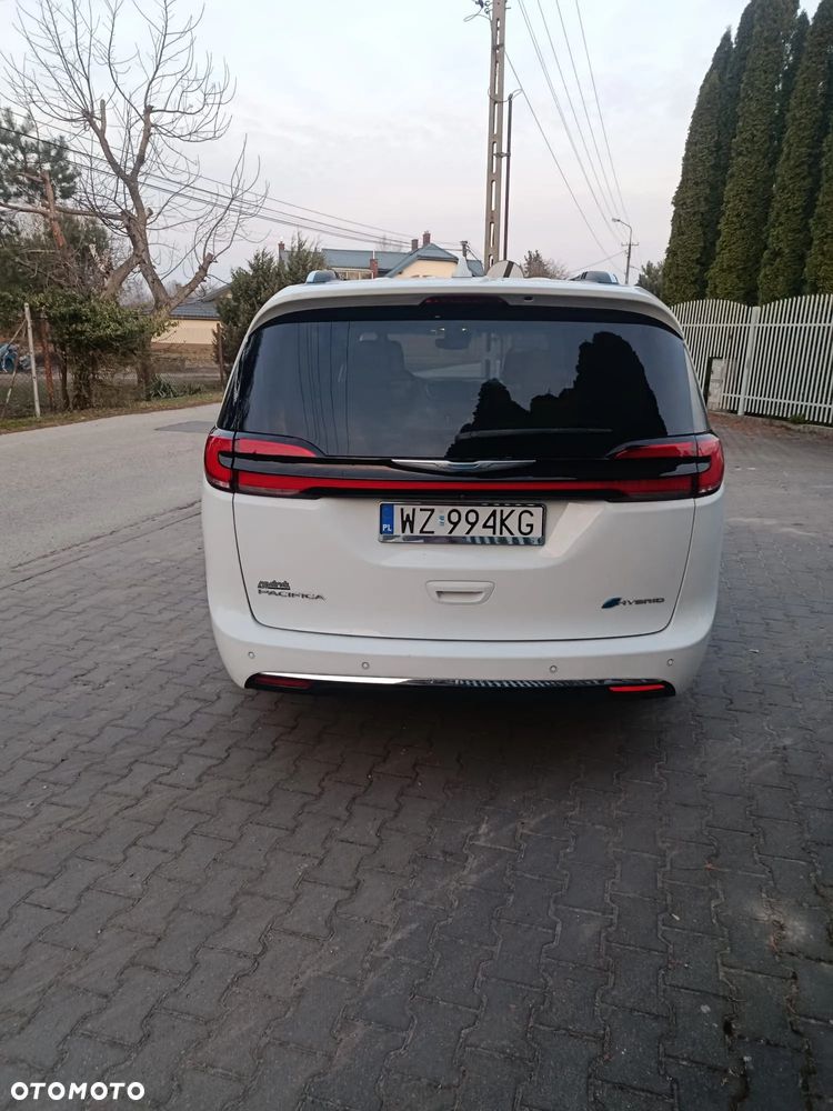 Chrysler Pacifica - 17