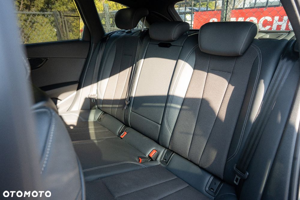 Audi A4 Avant 35 TDI S tronic S line - 17