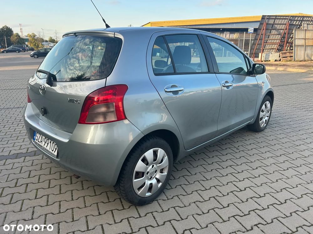 Toyota Yaris 1.3 VVT-i Sol - 9