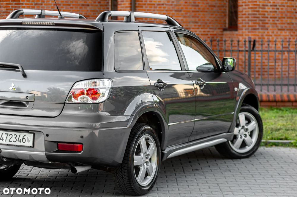 Mitsubishi Outlander - 8