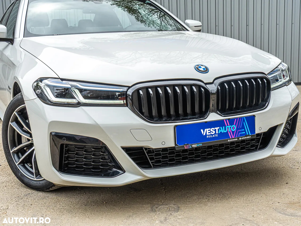 BMW Seria 5 530e Aut. M Sport Edition - 39
