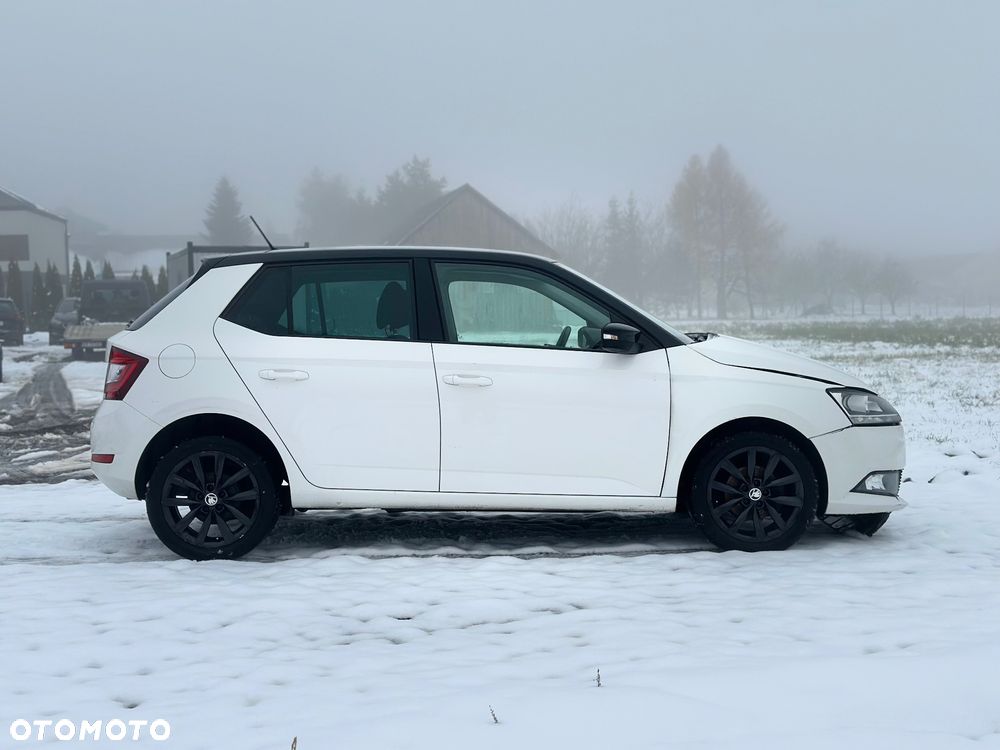 Skoda Fabia 1.0 Style Color - 21