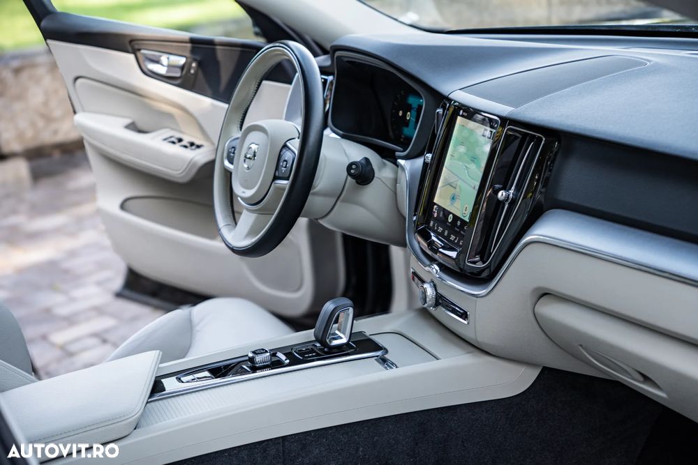 Volvo XC 60 Recharge T6 Twin Engine eAWD Inscription Expression - 12