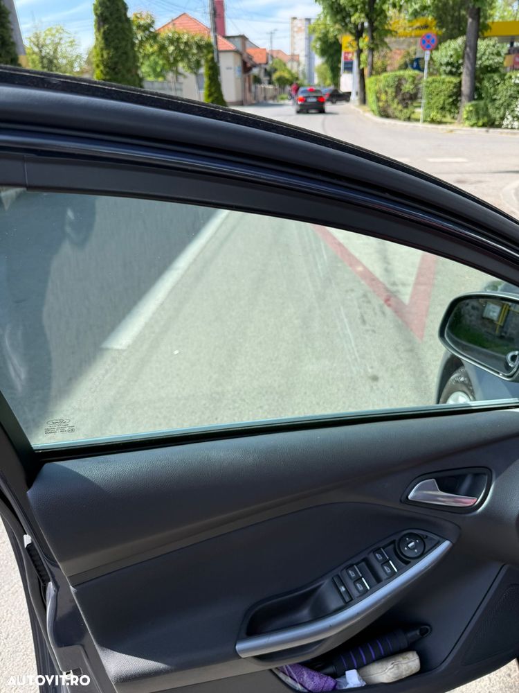 Ford Focus 1.6 TDCI DPF Start-Stopp-System Titanium - 6