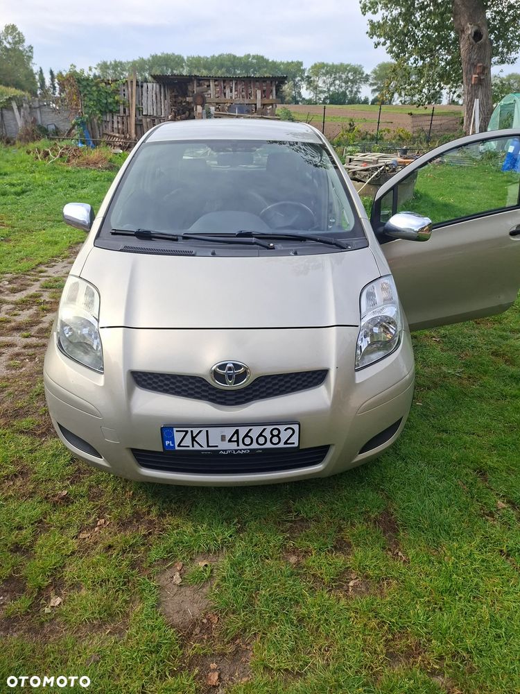 Toyota Yaris - 1
