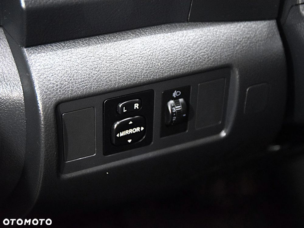 Toyota Corolla Verso 1.6 Terra - 18