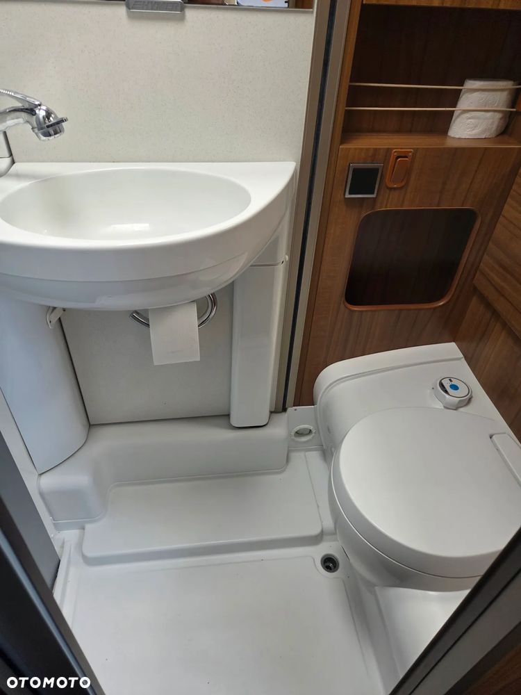 Mercedes-Benz Hymer - 13