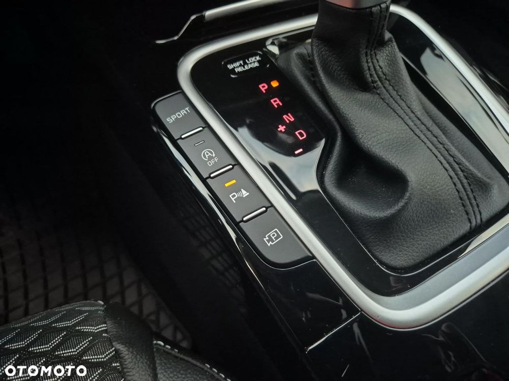 Kia Ceed 1.5 T-GDI Tribute DCT - 24