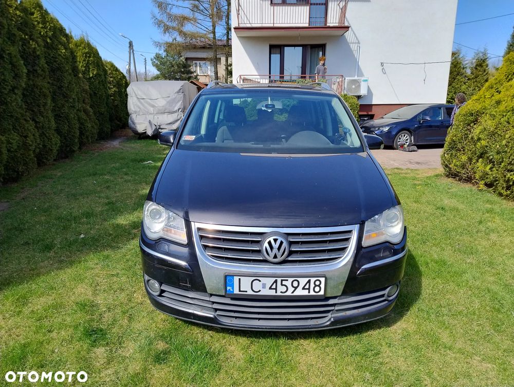 Volkswagen Touran 2.0 TDI Highline - 4