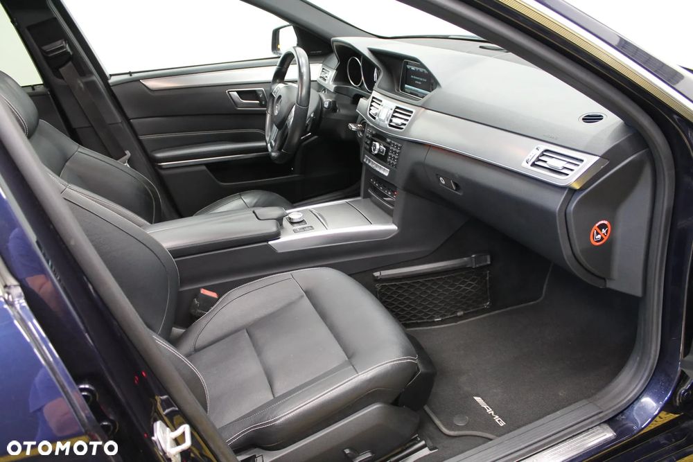 Mercedes-Benz Klasa E 300 T CDI DPF BlueEFFICIENCY 7G-TRONIC Avantgarde - 12