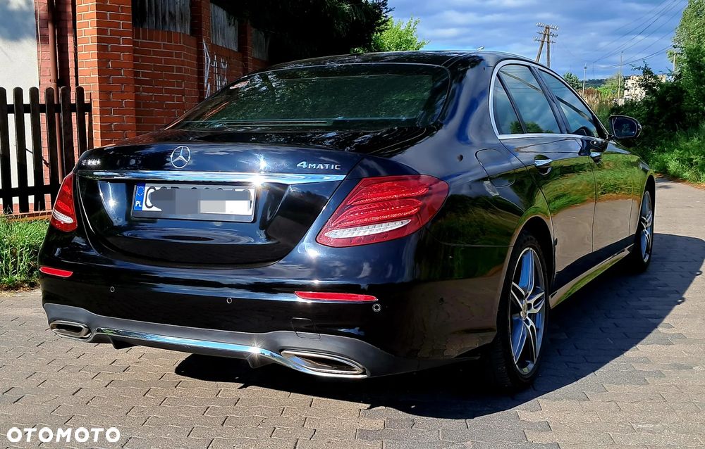Mercedes-Benz Klasa E 300 9G-TRONIC AMG Line - 13