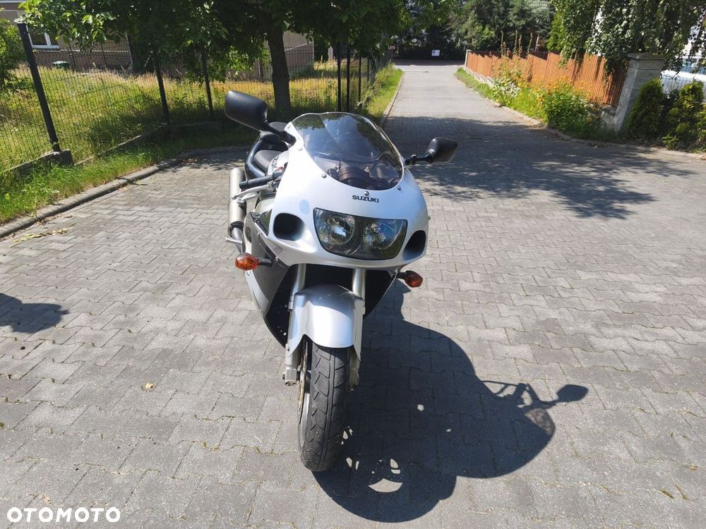 Suzuki GSX-R - 4