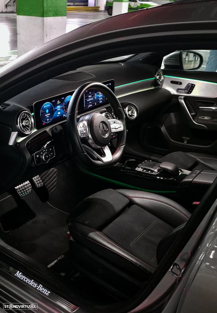 Mercedes-Benz A 250 e 8G-DCT AMG Line - 11