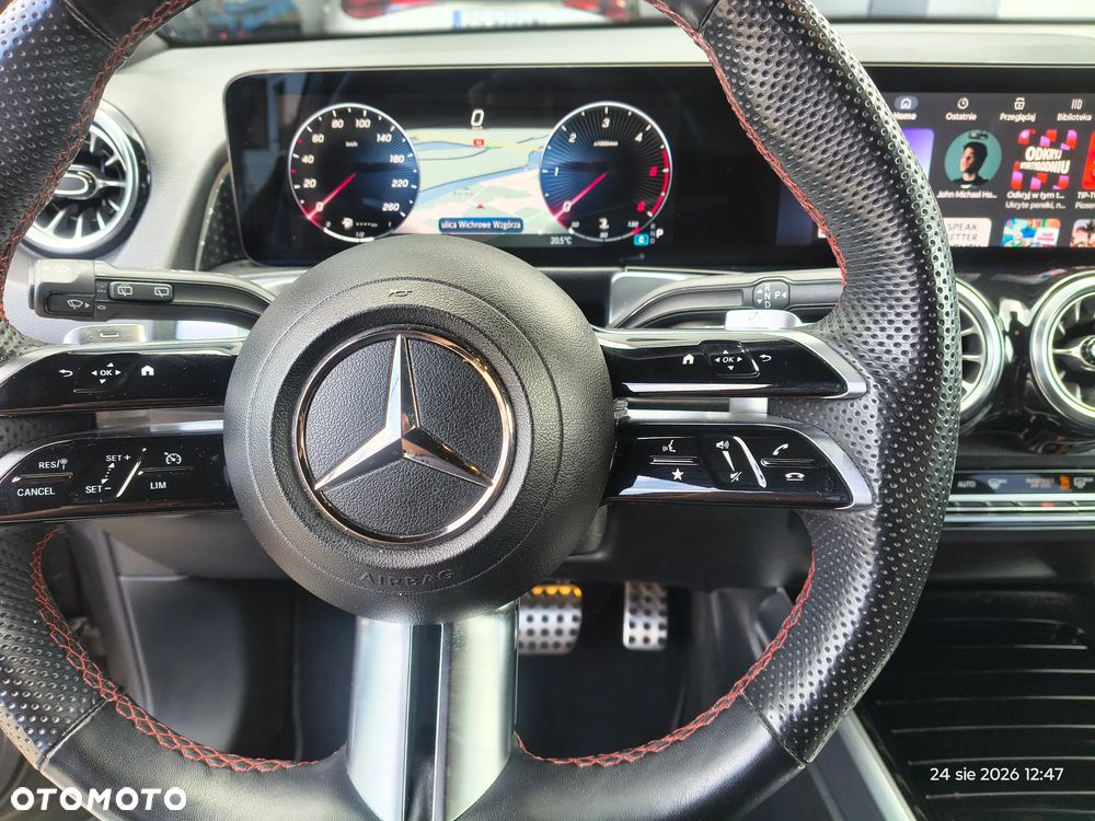 Mercedes-Benz GLB 220 d 4-Matic AMG Line 8G-DCT - 25