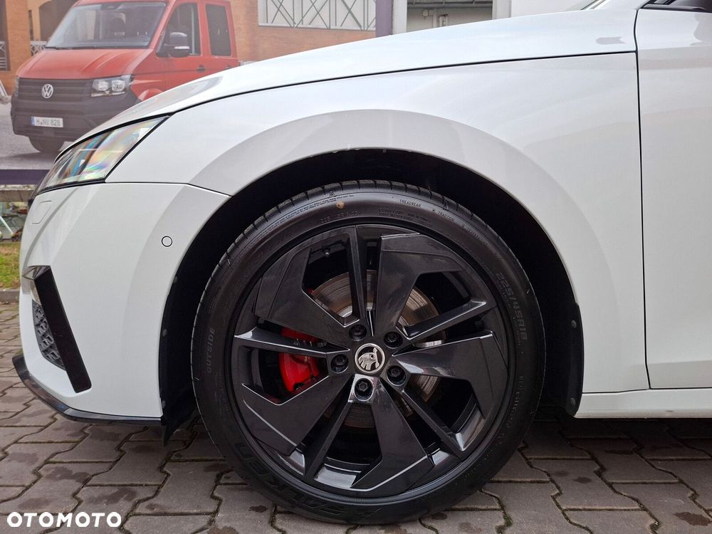 Skoda Octavia 2.0 TDI RS DSG - 10