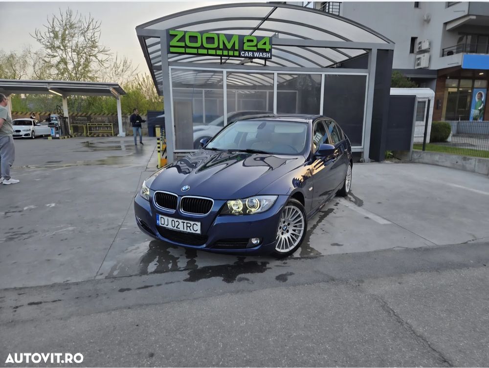 BMW Seria 3 320i - 1